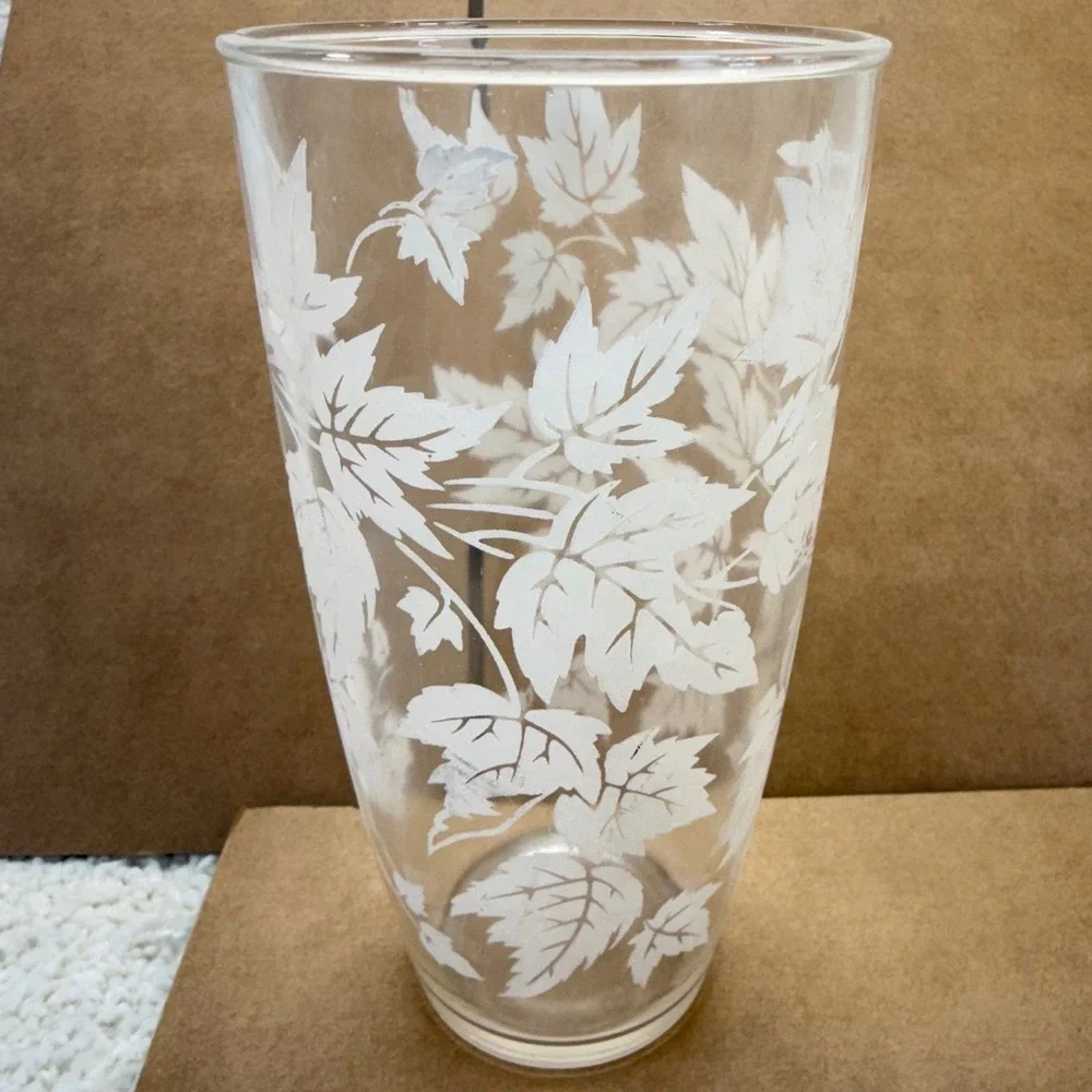 Vintage‎ Hazel Atlas Frosted White Maple Leaf Glass Tumblers Set of 4 MCM 6 inch